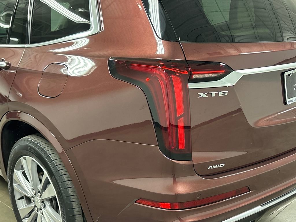Used 2023 Cadillac XT6 Premium Luxury image 14