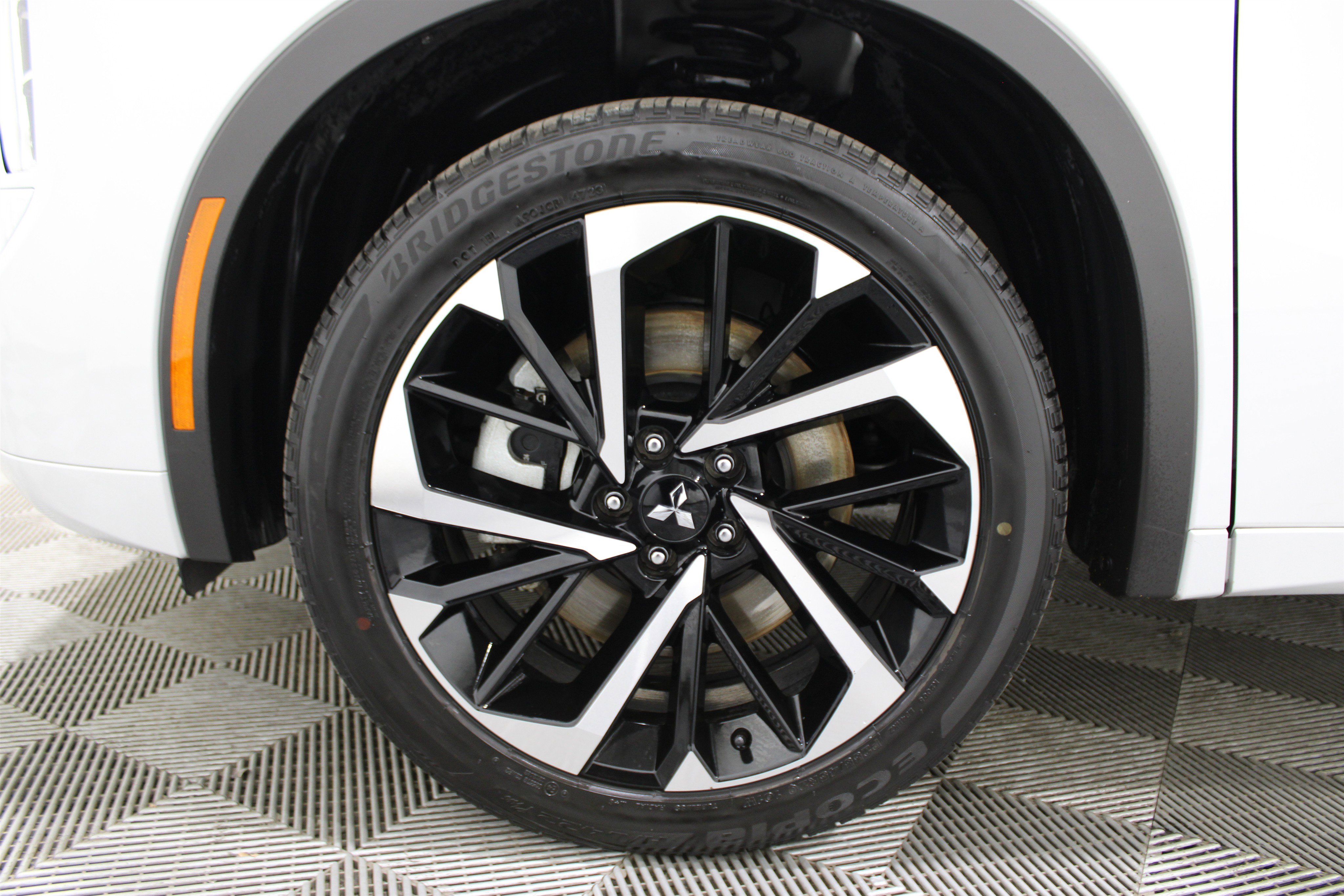 Used 2024 Mitsubishi Outlander SEL image 43