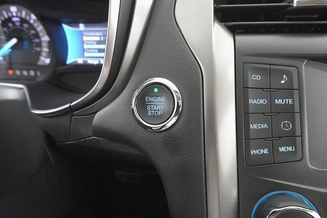 Used 2018 Ford Fusion S image 25