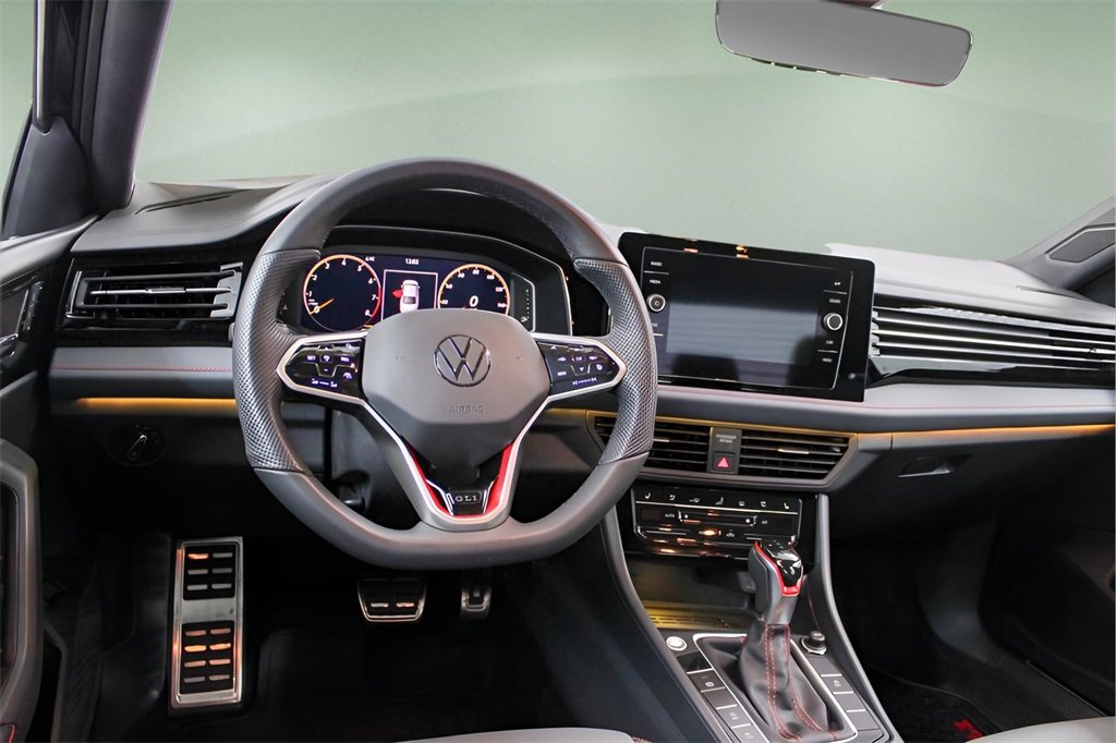 Used 2025 Volkswagen Jetta GLI Autobahn image 13