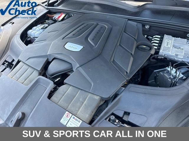 Used 2022 Porsche Cayenne AWD/4WD image 28