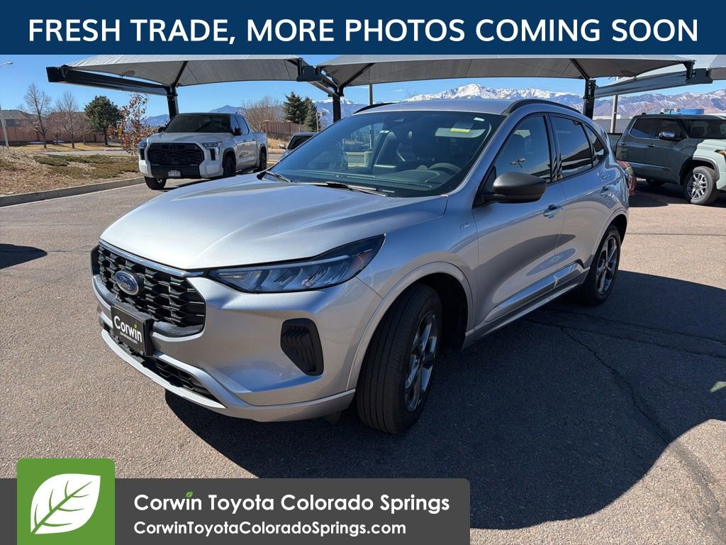Used 2023 Ford Escape ST-Line image 3