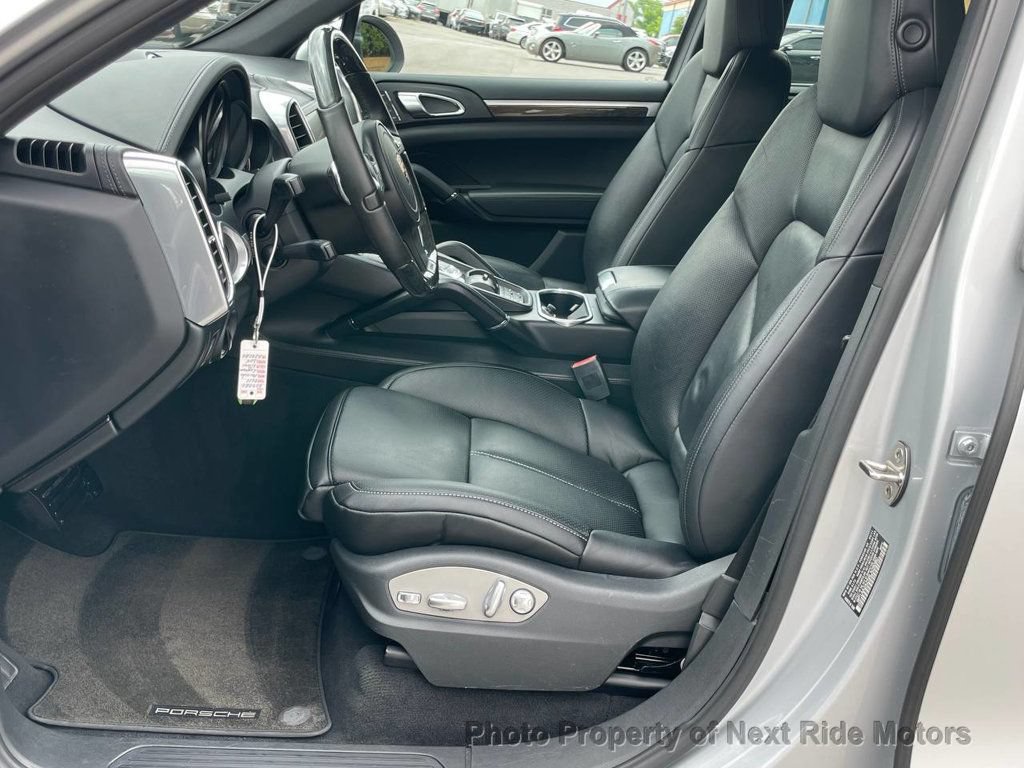 Used 2011 Porsche Cayenne AWD/4WD image 7