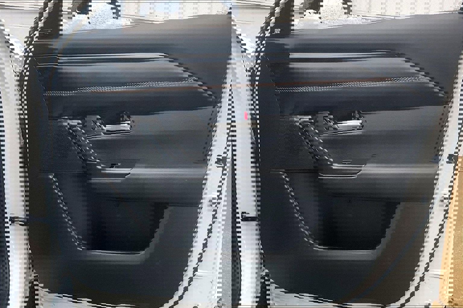 Used 2025 MAZDA CX-50 AWD 2.5 Hybrid w/ Premium Pkg image 29