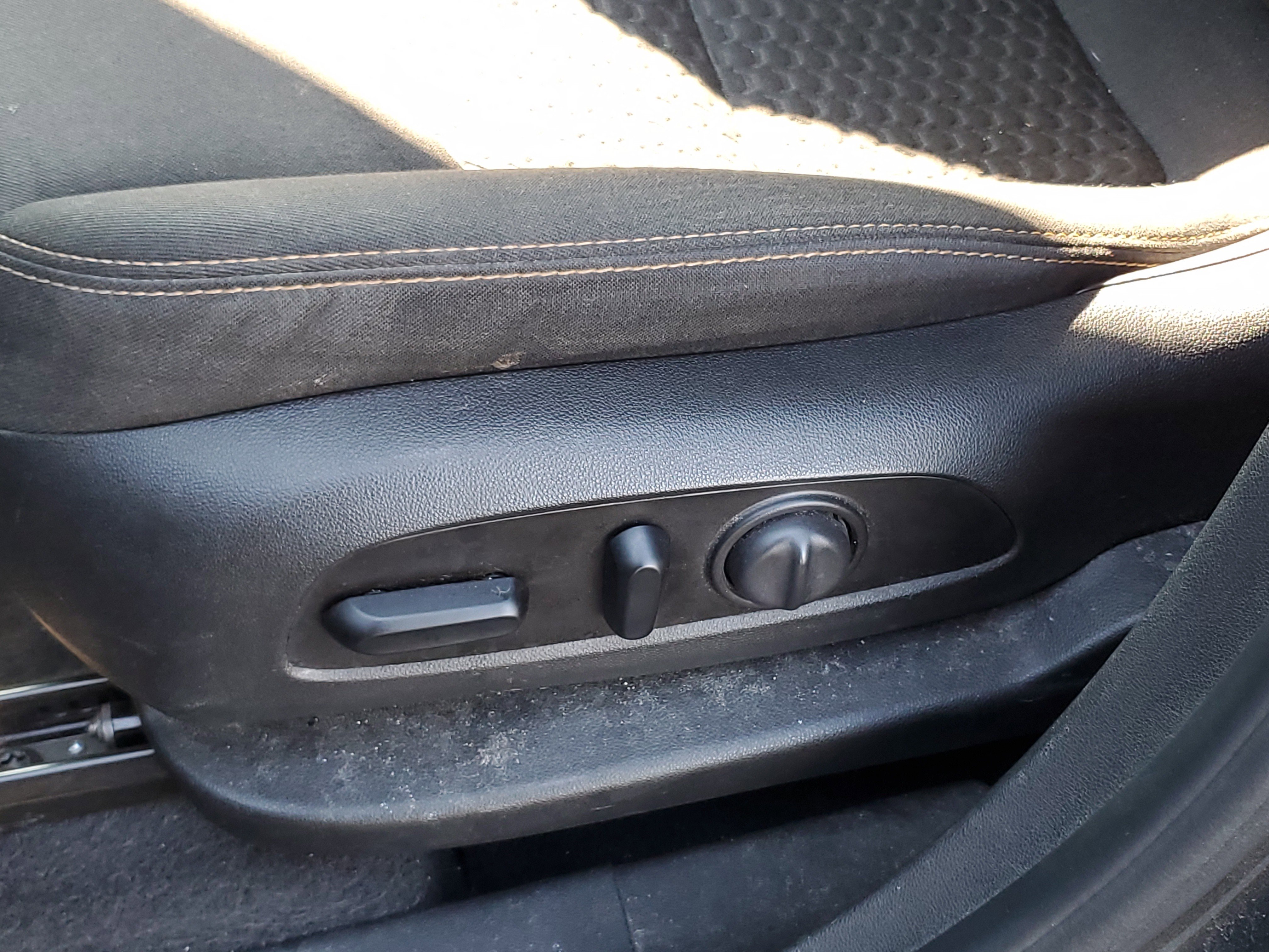 Used 2020 GMC Terrain SLE w/ Driver Convenience Package image 26