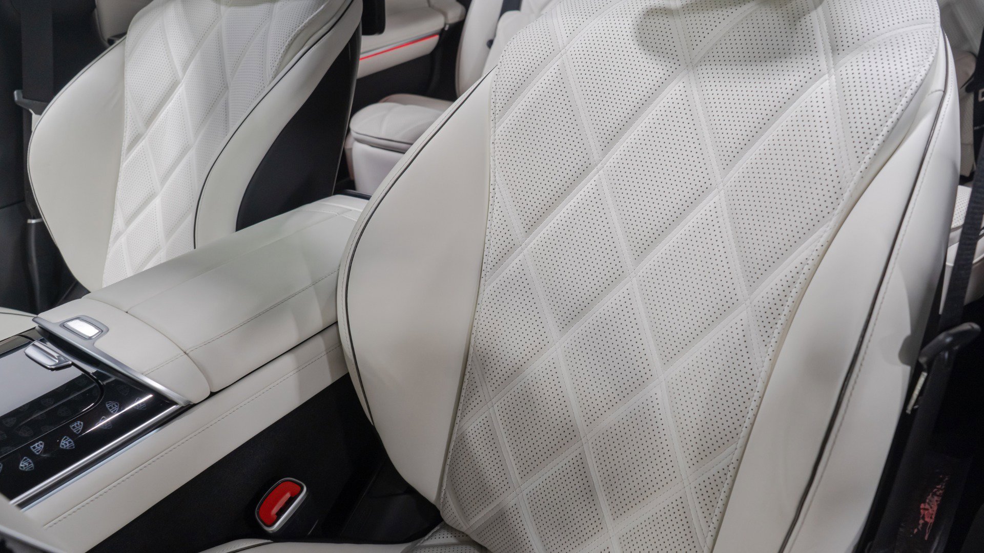 Used 2024 Mercedes-Benz Maybach S 680 4MATIC image 40