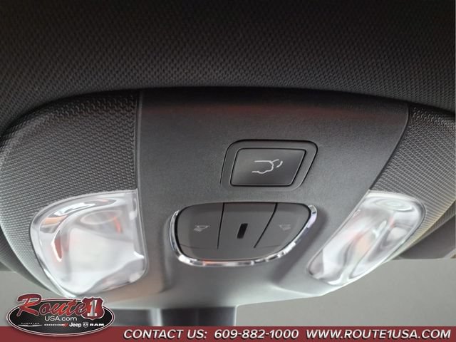 Used 2025 Jeep Compass Limited w/ Elite Group AWD/4WD image 37