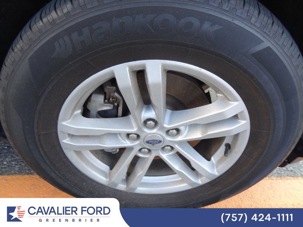 Used 2024 Ford Explorer XLT RWD image 11