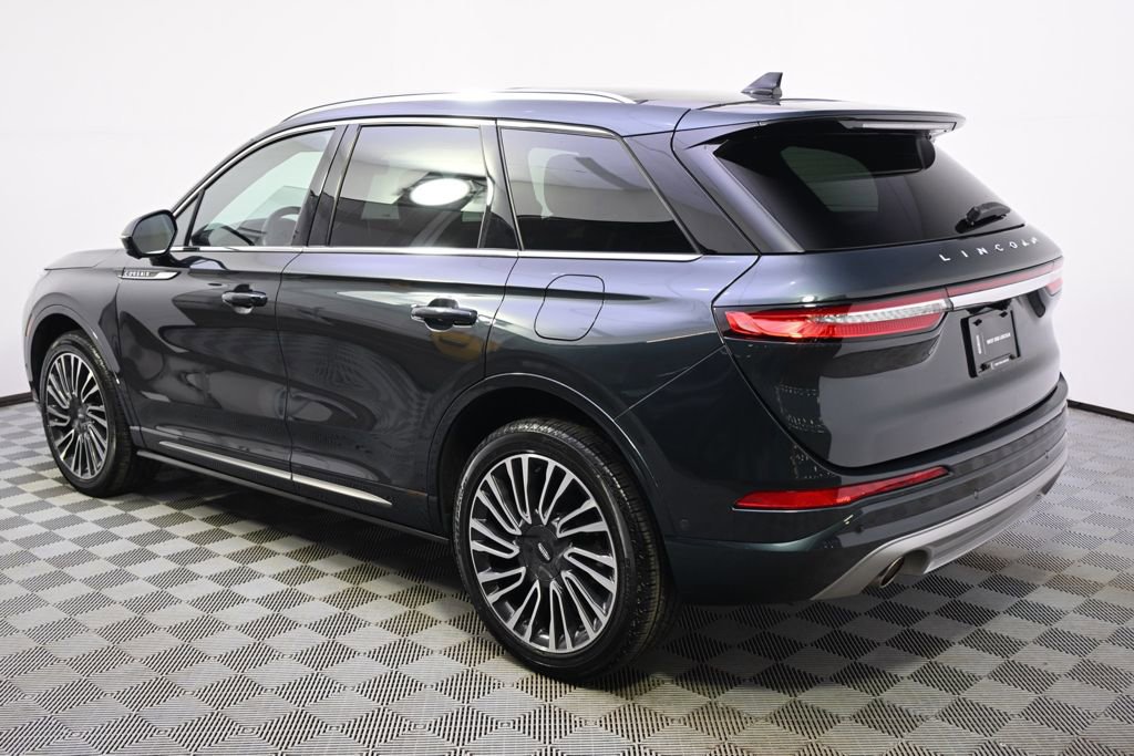 Certified 2022 Lincoln Corsair Reserve w/ Equipment Group 201A image 3