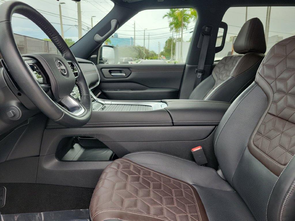 Certified 2025 Nissan Armada Platinum RWD image 25