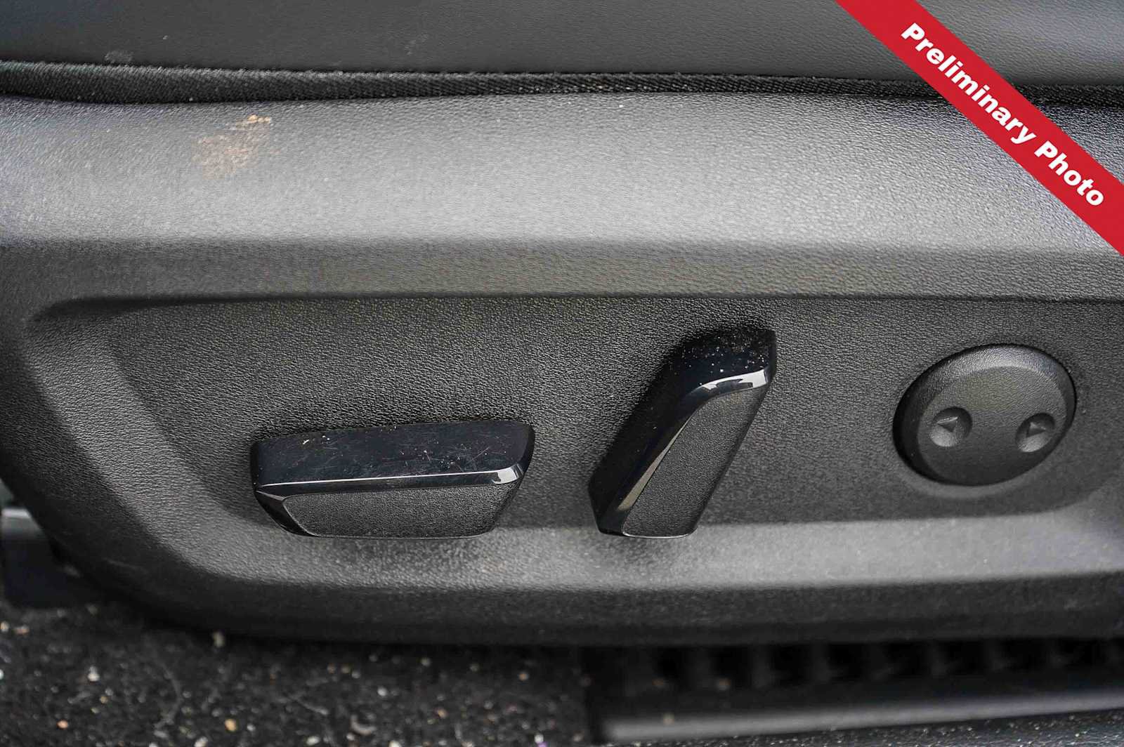 Used 2023 Nissan Rogue SV w/ SV Premium B Package FWD image 15
