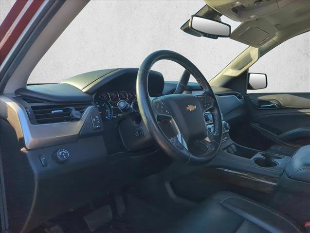 Used 2020 Chevrolet Suburban LT w/ Luxury Package image 9