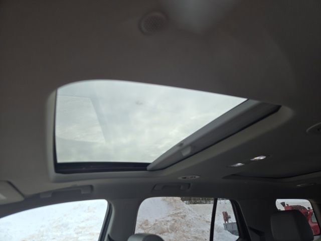 Used 2019 Chevrolet Traverse Premier image 16