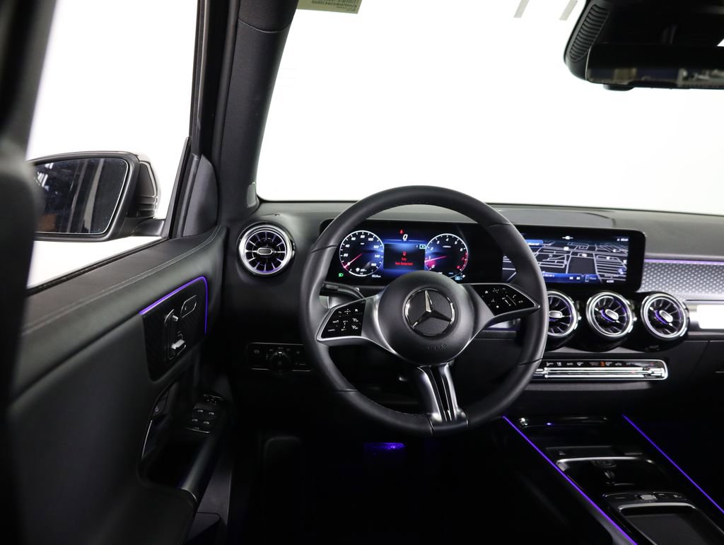 Certified 2025 Mercedes-Benz GLB 250 4MATIC image 36