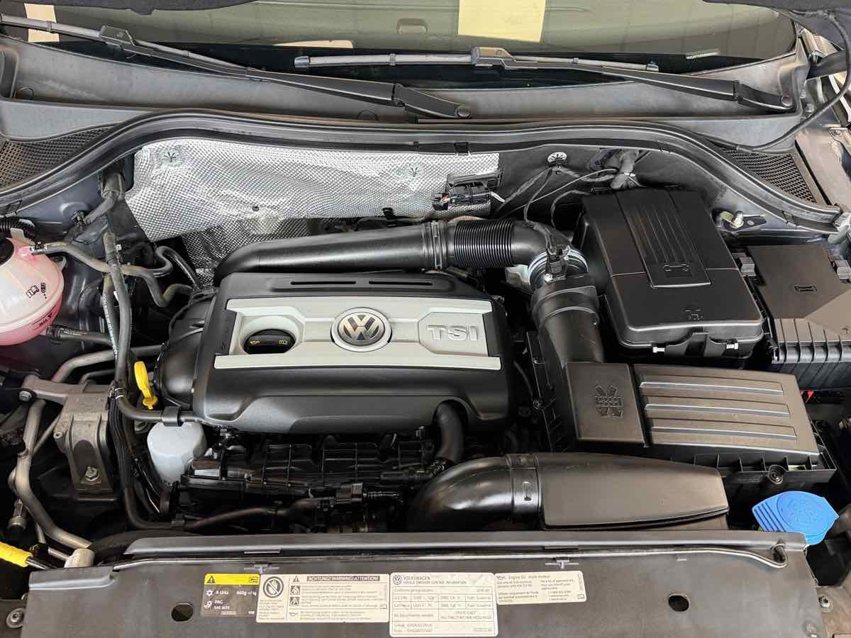 Used 2016 Volkswagen Tiguan S FWD image 26