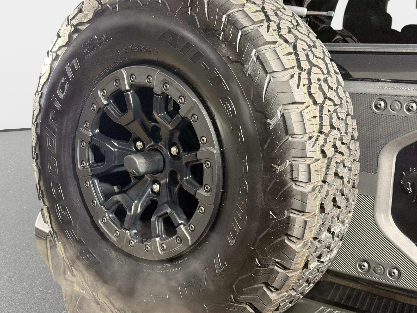Used 2024 Ford Bronco Raptor w/ Interior Carbon Fiber Pack 6 AWD/4WD image 18