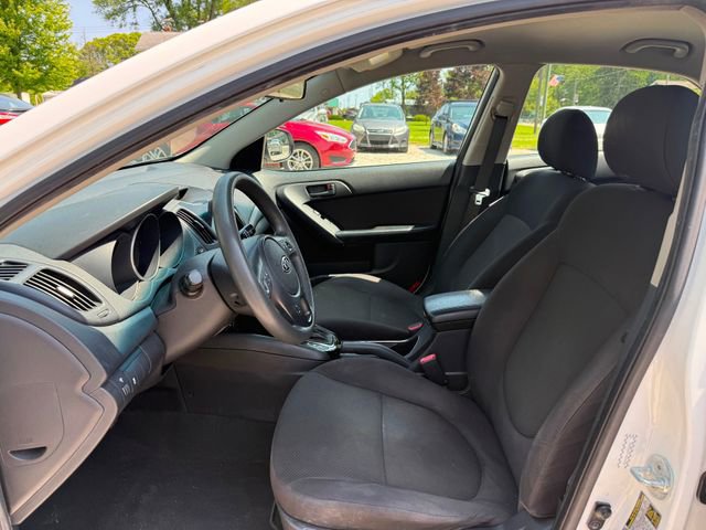 Used 2011 Kia Forte EX image 7