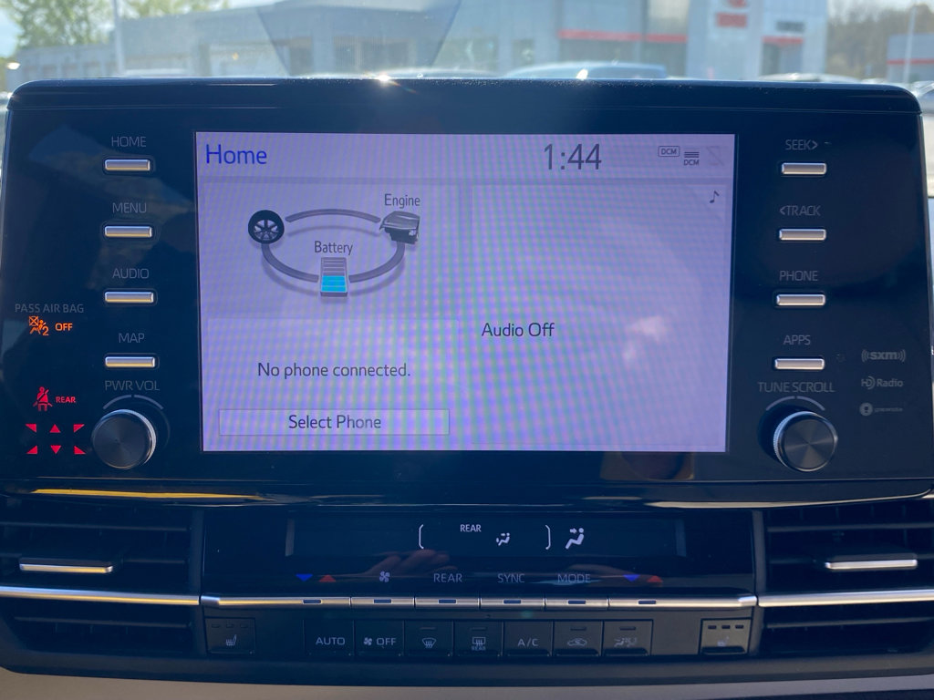 Used 2024 Toyota Sienna XLE image 19