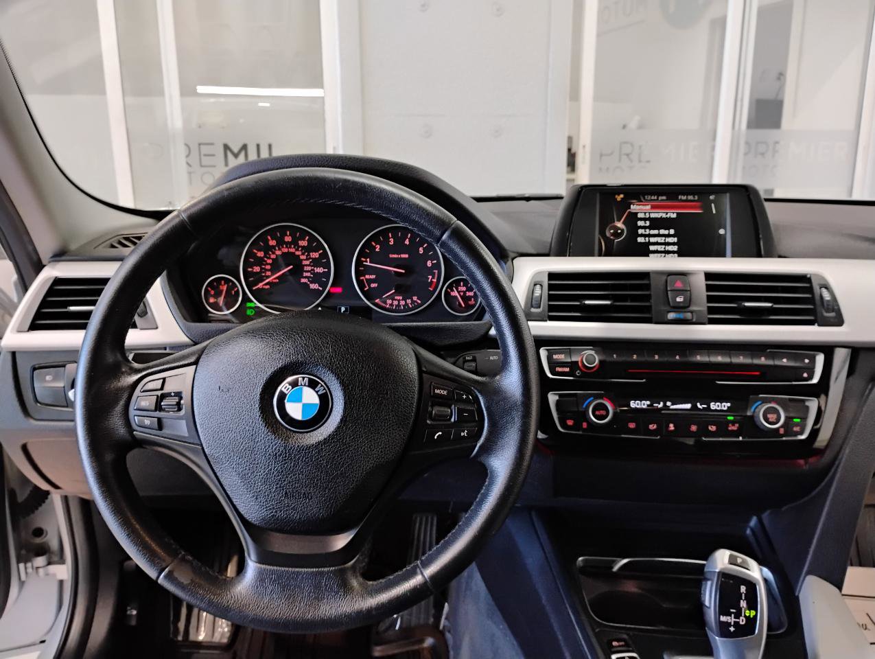 Used 2017 BMW 320i Sedan image 40