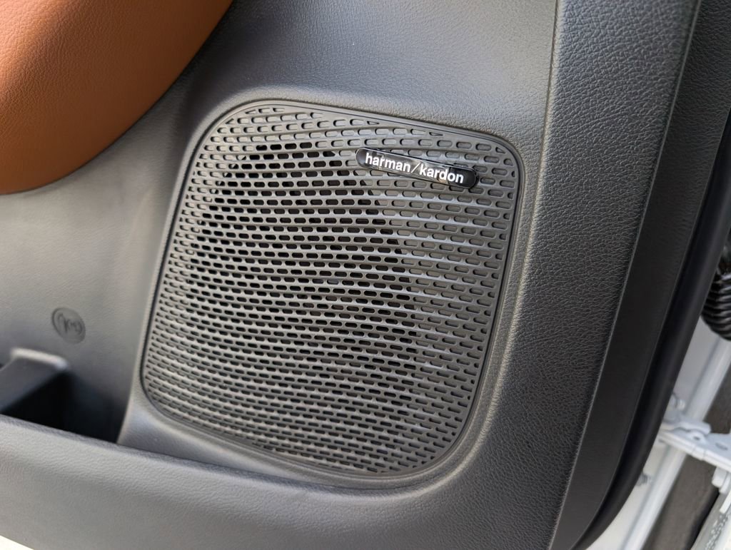 New 2026 Chrysler Pacifica Pinnacle w/ Trailer Tow Group image 43