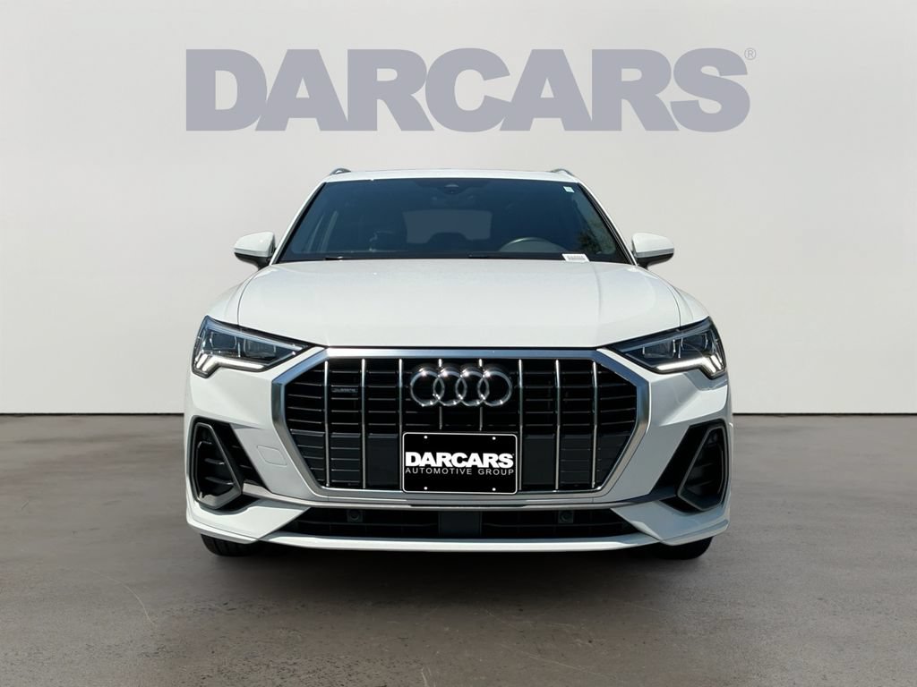 Used 2025 Audi Q3 2.0T Premium AWD/4WD image 2
