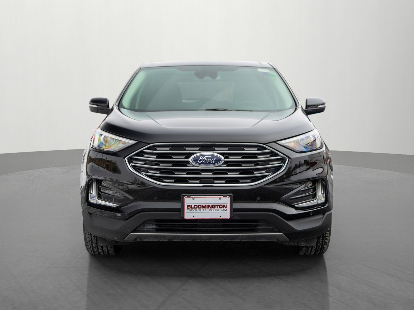 Used 2024 Ford Edge Titanium AWD/4WD image 2