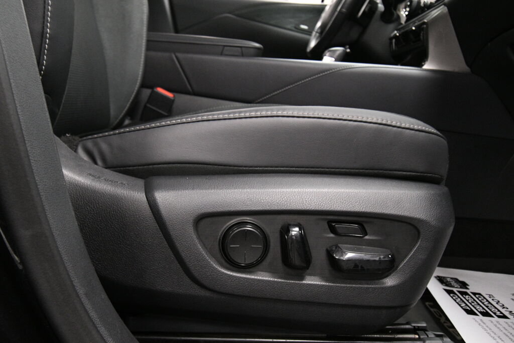 Used 2023 Lexus RX 350 AWD w/ Accessory Package image 29