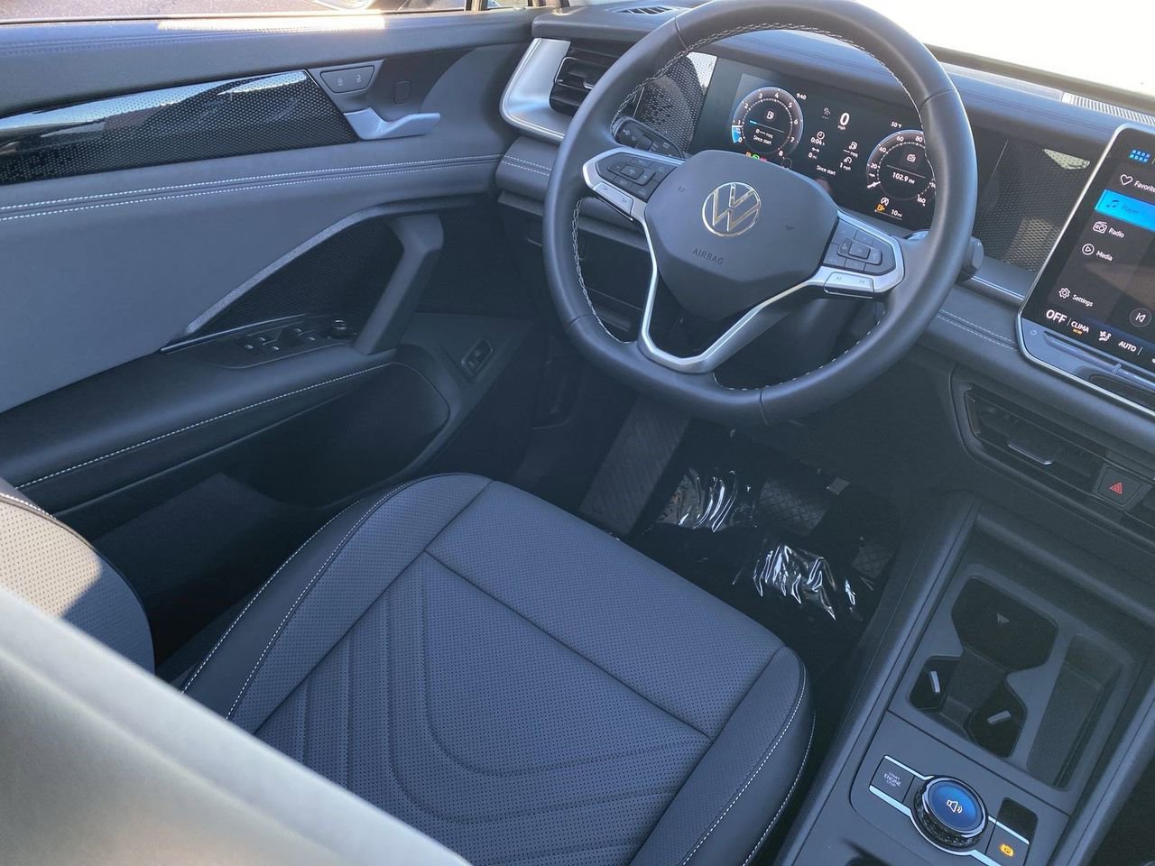 New 2026 Volkswagen Tiguan SE image 10