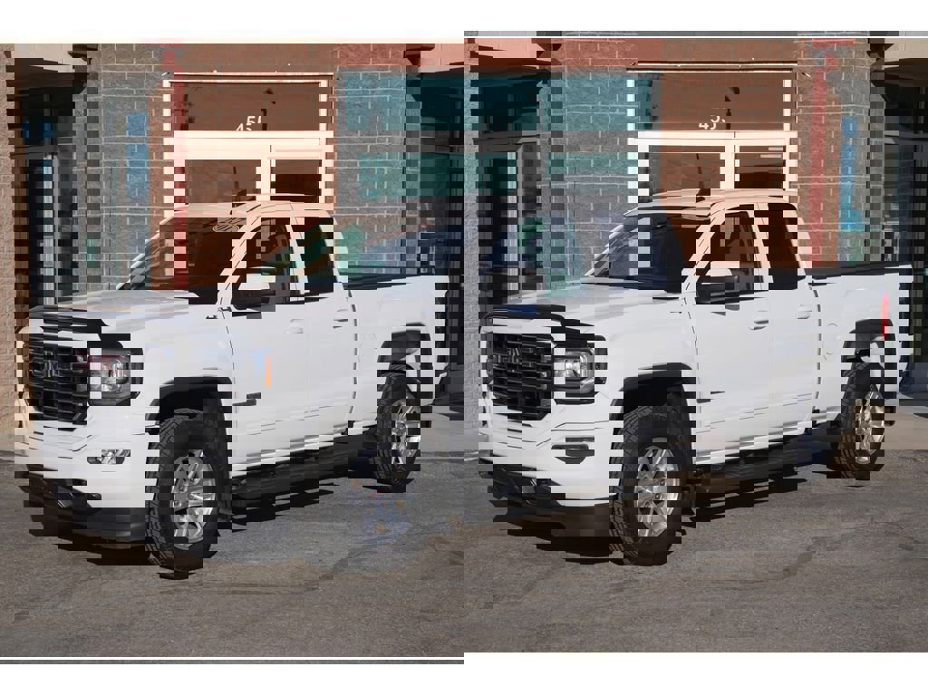 Used 2017 GMC Sierra 1500 4x4 Double Cab image 2