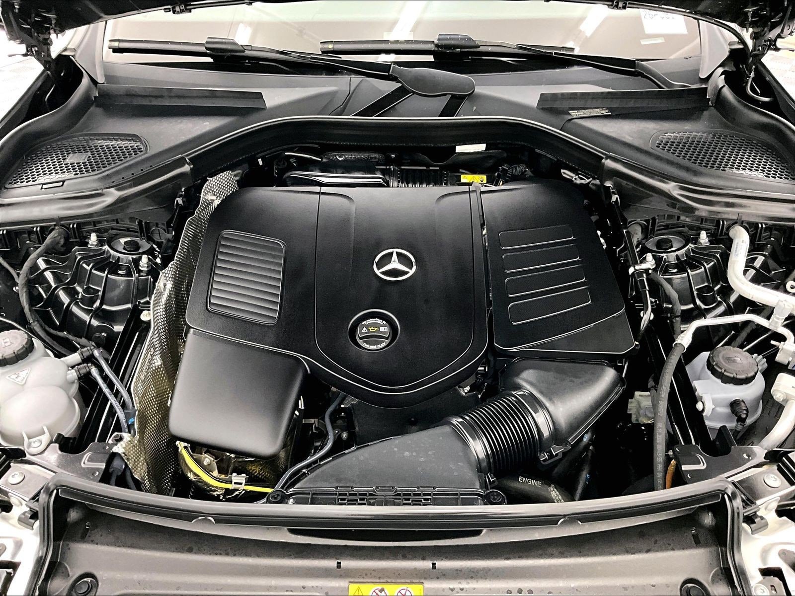Certified 2025 Mercedes-Benz GLC 300 4MATIC w/ AMG Line image 9