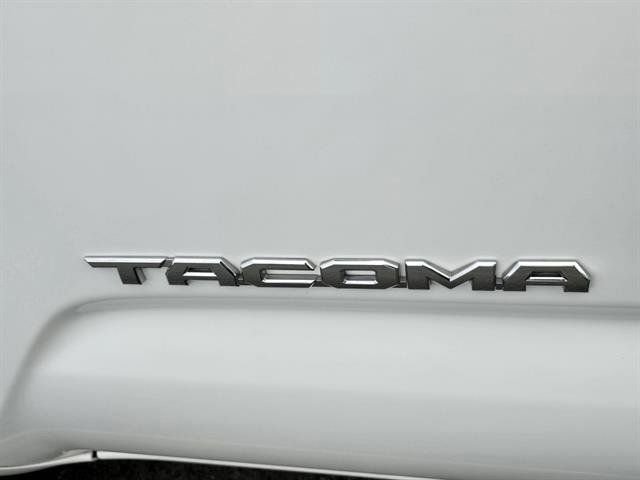 Used 2022 Toyota Tacoma TRD Off-Road image 23