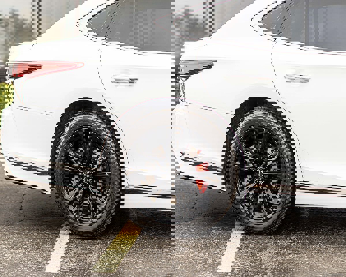 Used 2018 Lexus LS 500 F Sport w/ Accessory Package (Z1) image 11