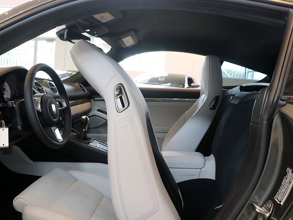 Used 2025 Porsche 718 Cayman GT4 image 35