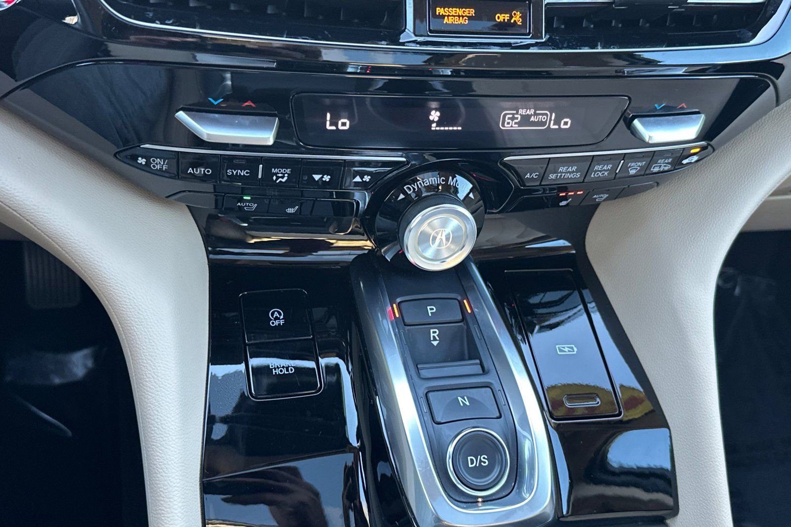 Used 2023 Acura MDX SH-AWD image 25