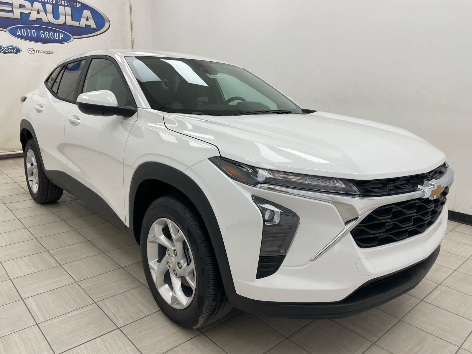New 2026 Chevrolet Trax LS w/ LS Convenience Package FWD image 1
