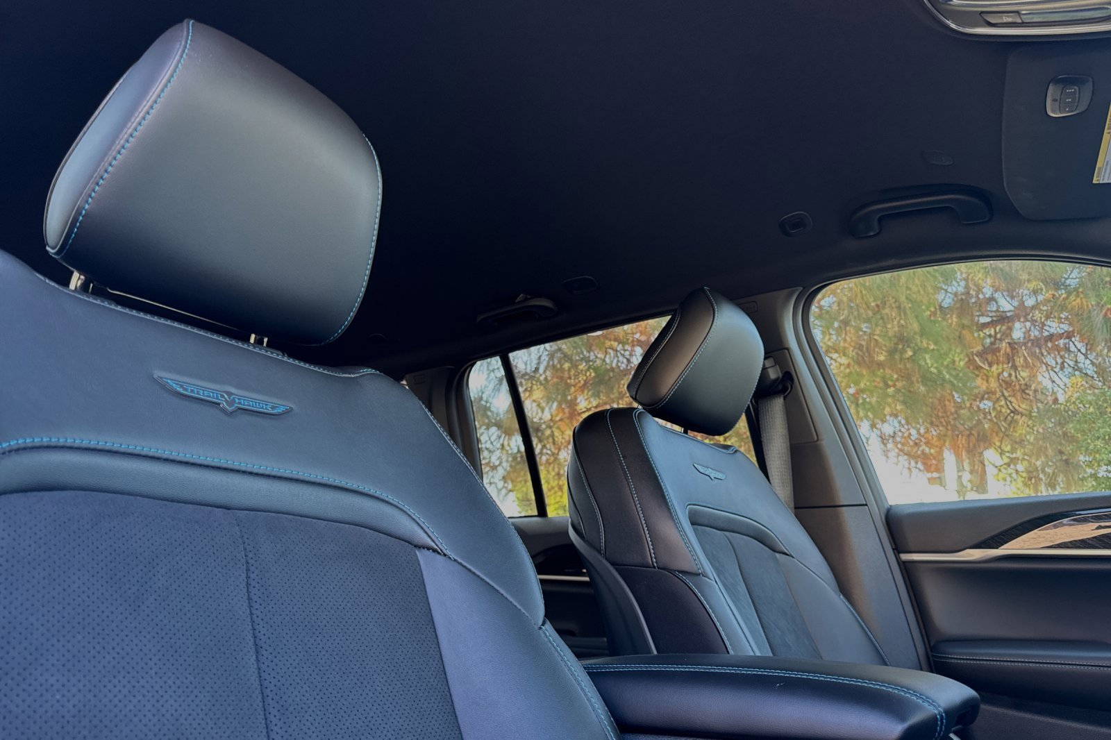 New 2023 Jeep Grand Cherokee Trailhawk w/ Advanced Protech Group II image 16