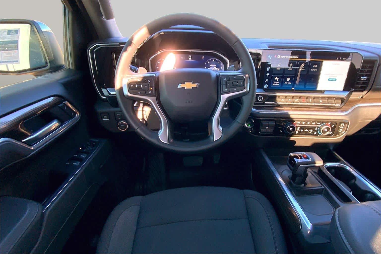 Used 2026 Chevrolet Silverado 1500 LT w/ Z71 Off-Road Package AWD/4WD image 6