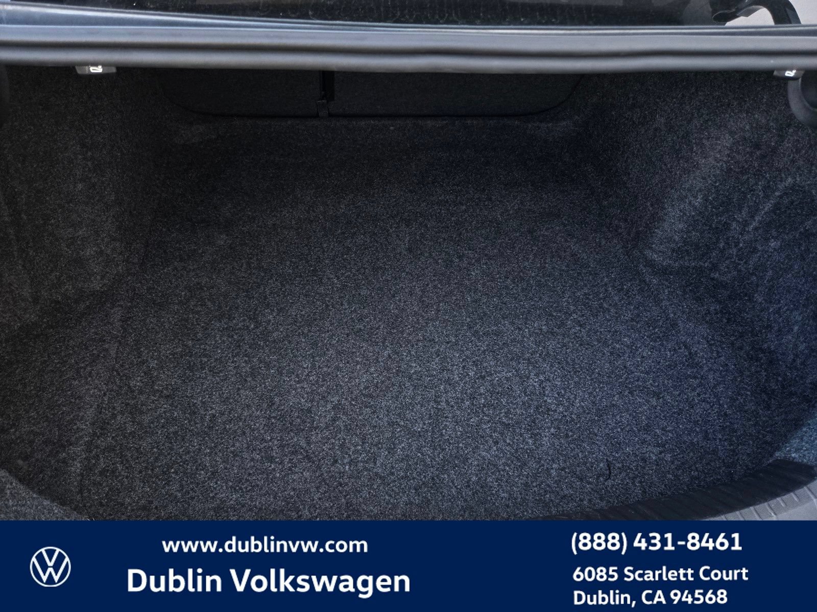 Certified 2025 Volkswagen Jetta SE FWD image 23