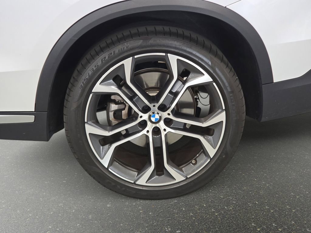 Certified 2025 BMW X5 sDrive40i w/ Climate Comfort Package image 30