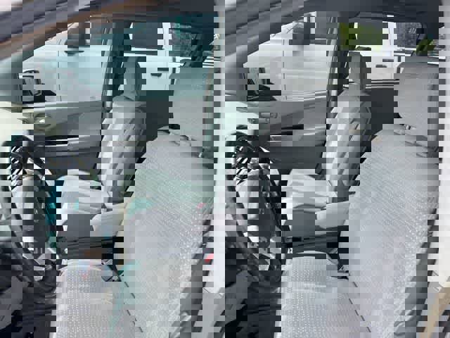 Used 2004 Nissan Quest SL w/ (SEA) Seat Pkg image 3