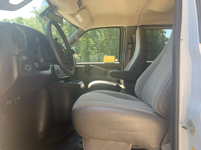 Used 2025 Chevrolet Express 2500 LT w/ LT Preferred Equipment Group RWD image 31