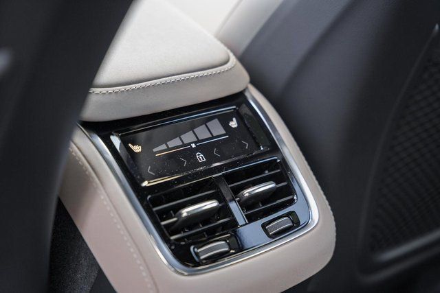 New 2026 Volvo XC90 B6 Plus w/ Protection Package Premier image 34