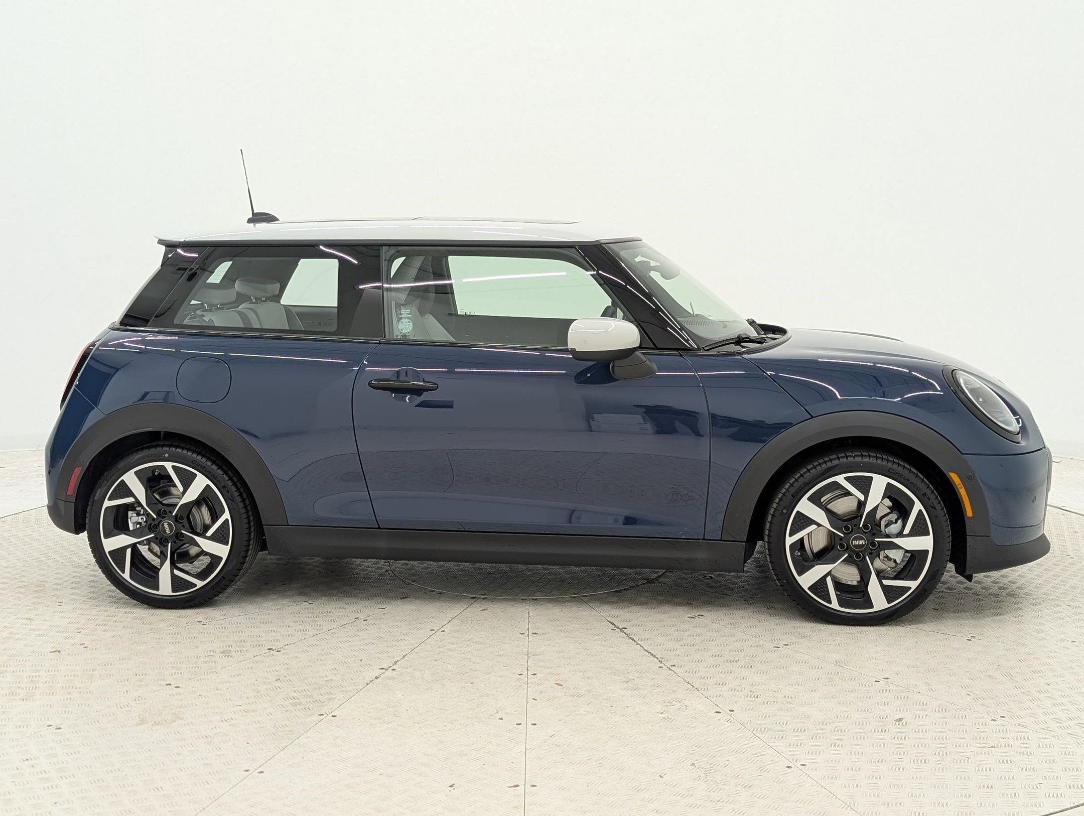 New 2026 MINI Cooper S image 8