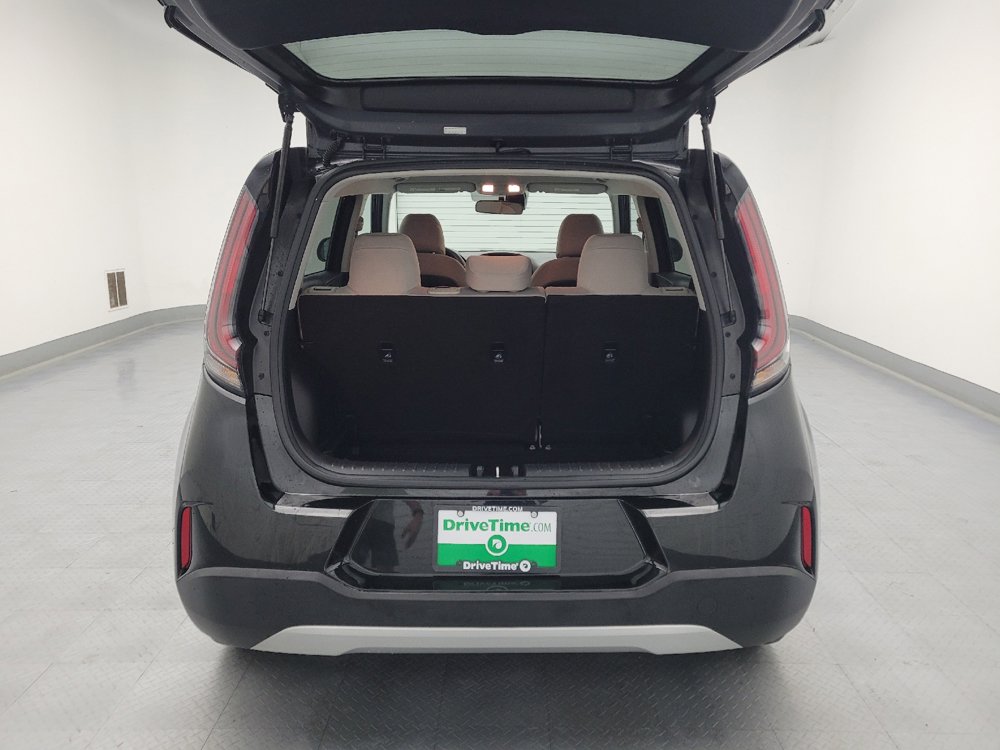 Used 2023 Kia Soul LX FWD image 29