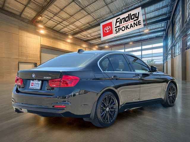 Used 2017 BMW 330i Sedan RWD image 5