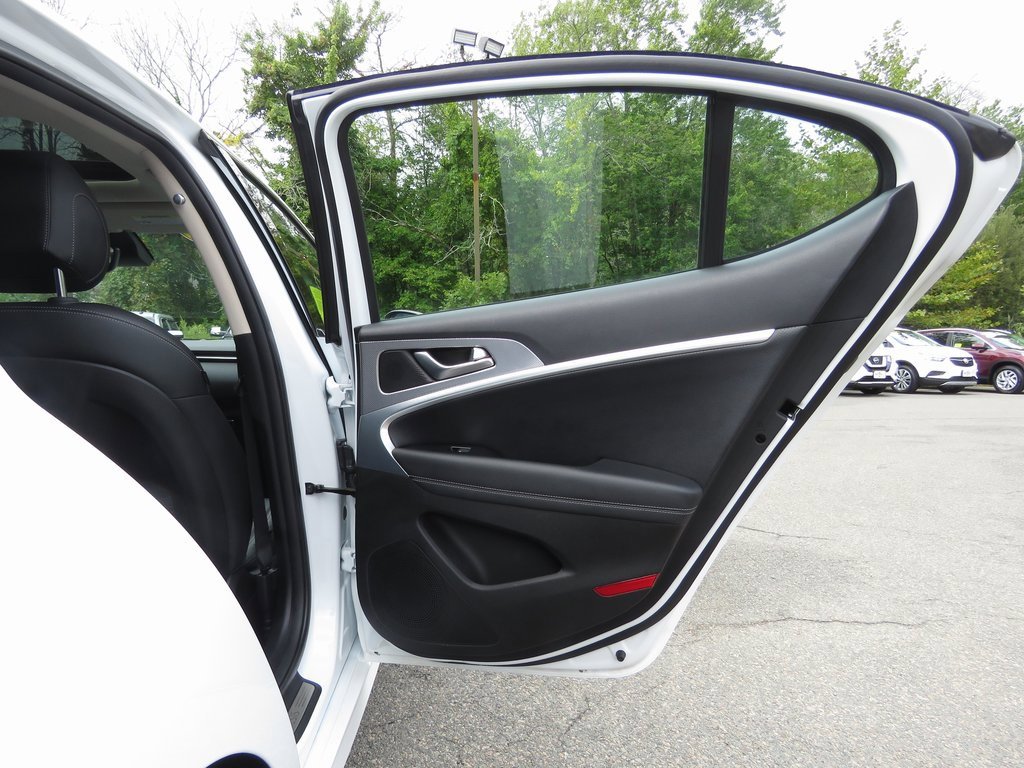 Used 2022 Genesis G70 2.0T w/ Prestige Package image 17