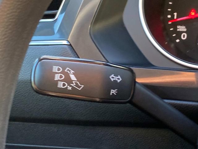 Used 2020 Volkswagen Tiguan S image 22