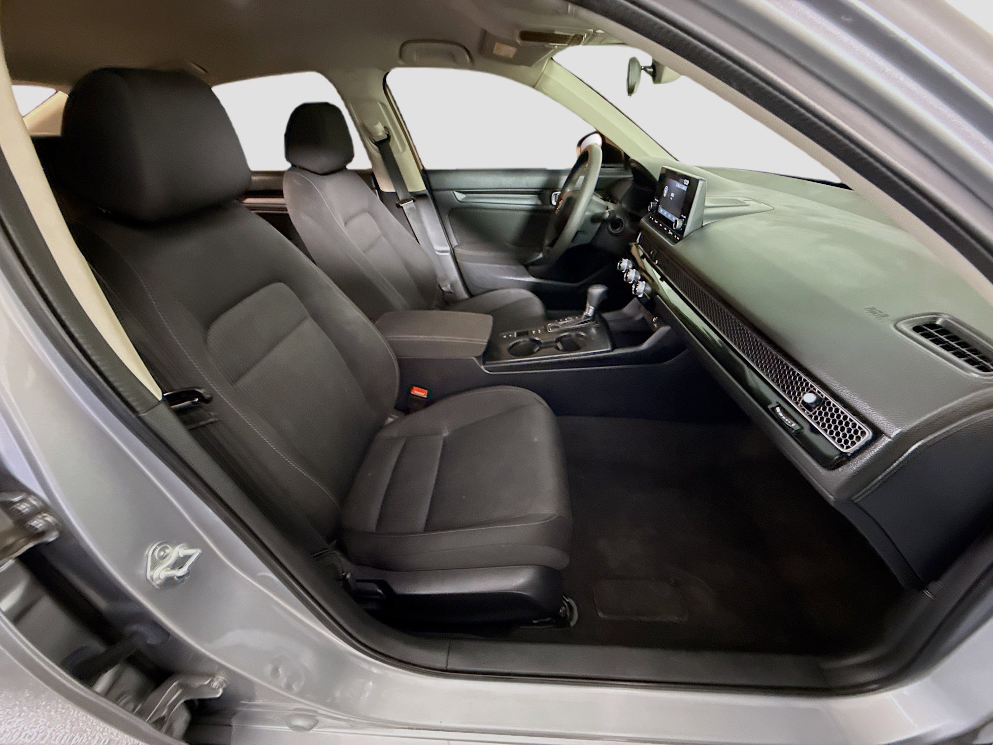 Used 2023 Honda Civic LX image 29