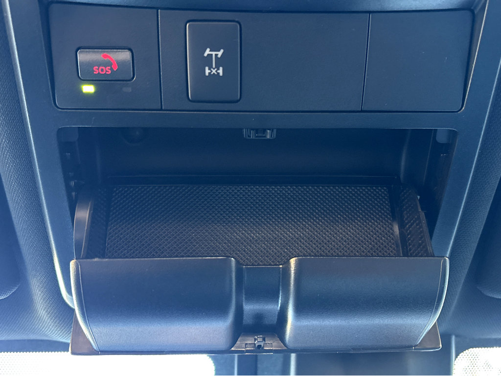 Used 2023 Toyota Tacoma TRD Off-Road image 31