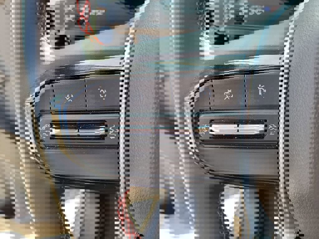 Used 2024 Chevrolet Colorado Z71 w/ Z71 Convenience Package 2 image 24